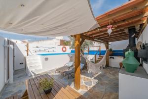 Hồ bơi trong/gần Casa do Tintejo