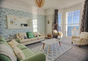 Et opholdsområde på The Palace, Ocean Suite + 17 billeder