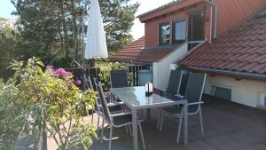 Balkoni atau teres di Blumenschein-Ferienwohnung Obbe