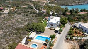 The swimming pool at or close to Villa Plumeria Flower