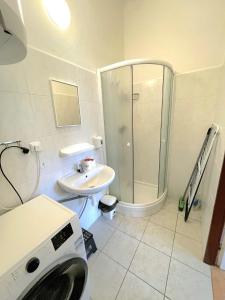 Kúpeľňa v ubytovaní Úzkokolejky - apartmány Kunžak - Lomy