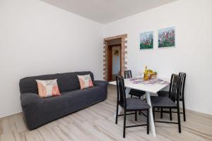 Posedenie v ubytovaní Apartments Ruzica F
