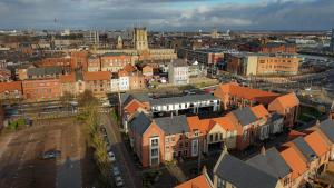 Gallery image of Modern home in the Hull Marina in Hull