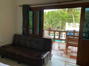 Gallery image of Paradise Bungalows in Haad Rin