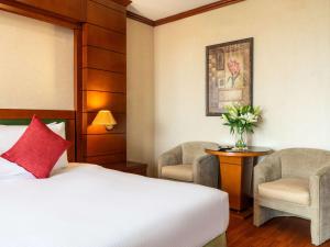 Postel nebo postele na pokoji v ubytování MOVE INN Jeddah Hotel
