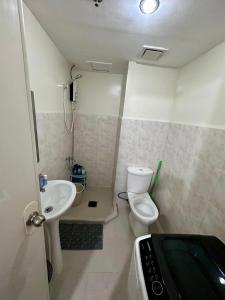 Koupelna v ubytování Claudia's Condo Rental