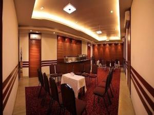 Restavracija oz. druge možnosti za prehrano v nastanitvi Hotel Dr Rajkumar International