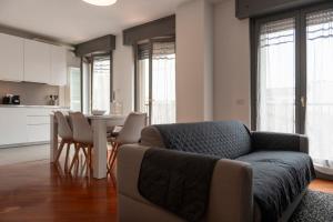 Posedenie v ubytovaní VILLA FENIX MILANO