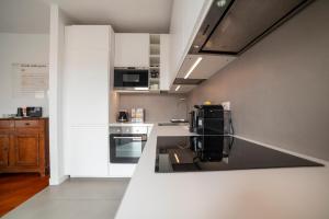 Kuchnia lub aneks kuchenny w obiekcie VILLA FENIX MILANO