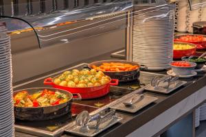 Comida no hotel ou em algum lugar perto