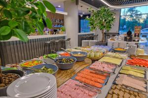 Comida no hotel ou em algum lugar perto