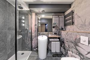 Um banheiro em Focus Hotel Premium Warszawa