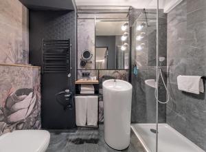 Um banheiro em Focus Hotel Premium Warszawa