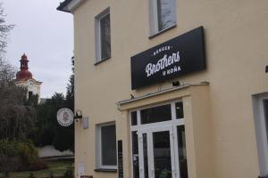 Certifikát, hodnocení, plakát nebo jiný dokument vystavený v ubytování Penzion Brothers U Koňa