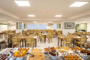 Comida no hotel ou em algum lugar perto
