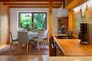 Χώρος καθιστικού στο Fewo mit Terrasse und Garten +13 φωτογραφίες