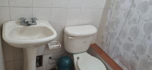 Hostal Private-Lima Aiport的一间浴室
