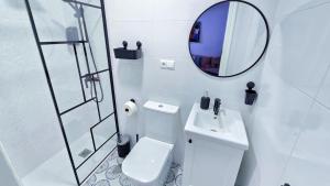חדר רחצה ב-VILLA PITATO Nuevo, cerca de la Playa, Parking en la puerta del alojamiento +37 תמונות