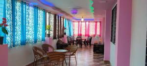 Ảnh trong thư viện ảnh của Shinobi Lakeview Retreat ở Nārāyangaon