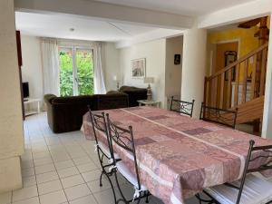 Posedenie v ubytovaní 5019 Villa Septentrion 13