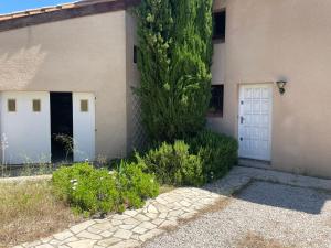 Budova, v ktorej sa vila nachádza