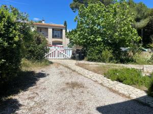 Vonkajšia záhrada v ubytovaní 5019 Villa Septentrion 13
