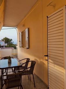 Balkoni atau teres di VLG residence - near Airport & Beach