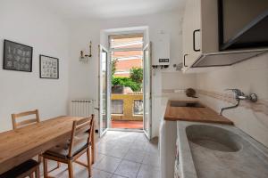 Kuchyň nebo kuchyňský kout v ubytování Casa Rostan