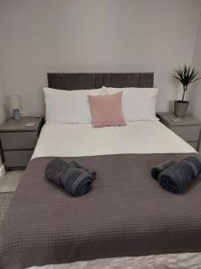 Postel nebo postele na pokoji v ubytování Howard Road Home from Home