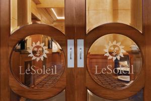 Certifikát, hodnocení, plakát nebo jiný dokument vystavený v ubytování Executive Hotel Le Soleil New York