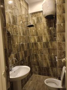 Vannituba majutusasutuses فندق كايرو زد-cairo zed hotel