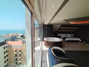 Nespecifikovaný výhled na moře nebo výhled na moře při pohledu z hotelu