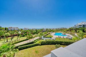 Basen w obiekcie 2288 new modern penthouse with privat pool lub w pobliżu