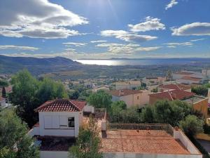 vista dal tetto di una casa di Modern House with City View in El Mas Fumats a La Selva de Mar