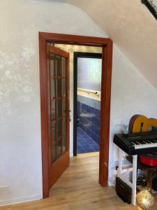 Foto sihtkohas Castiglioncello asuva majutusasutuse Oasi del cuore - graziose camere con vista mare a 7 min dal mare di Castiglioncello galeriist