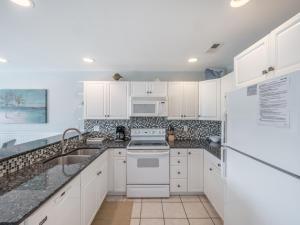 Gallery image of Loggerhead Lookout in Surf City