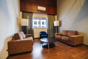 Posezení v ubytování Hotel Deville Curitiba
