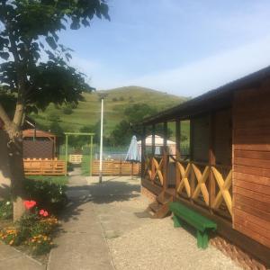 Imagen de la galería de Domeniul Paradisului Relax&Fun, en Şmig