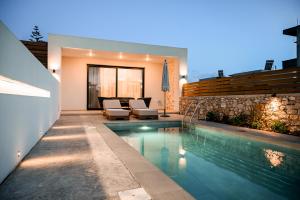 Bazén v ubytování Melior Luxury Villas nebo v jeho okolí