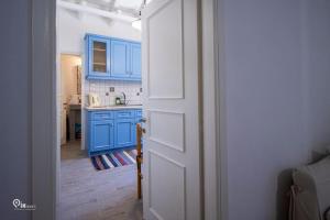Gallery image of Cottage On The Wave With Amazing View in Paralia Kallonis +87 photos