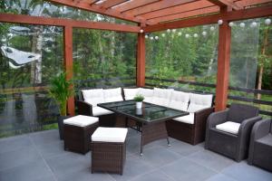 Gallery image of Large Holiday Home Czapiewice in Czapiewice +5 photos