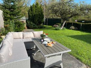 Κήπος έξω από το Ewenny Cottage