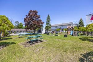 Foto dalla galleria di Mozaik Motel a Wasaga Beach