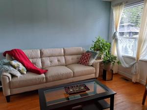 Φωτογραφία από το άλμπουμ του Your home away from home σε Οσάβα