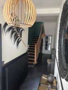 Photo de la galerie de l'établissement Magnifique Villa Piscine Jacuzzi, à Angres 8 autres photos