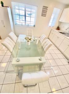 Posezení v ubytování Lincies House 3 + 79 fotografií