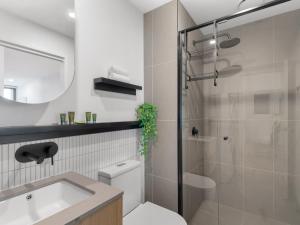Koupelna v ubytování Peaceful 1-Bed Unit with a Spacious Balcony