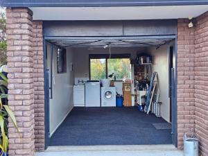 Η κουζίνα ή μικρή κουζίνα στο 27 Alpine Avenue +16 φωτογραφίες