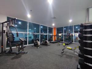 Fitness centrum a/nebo fitness zařízení v ubytování UNHAS HOTEL & CONVENTION