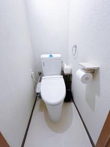 Koupelna v ubytování 飯野小屋 + 15 fotografií
